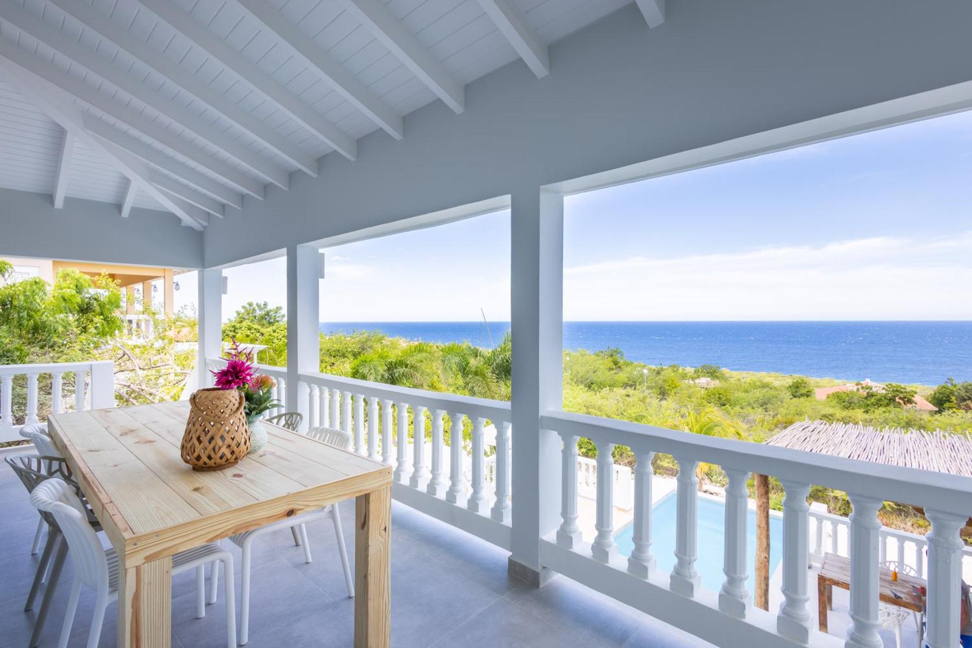 Coral Estate Holidays Willibrordus Room photo