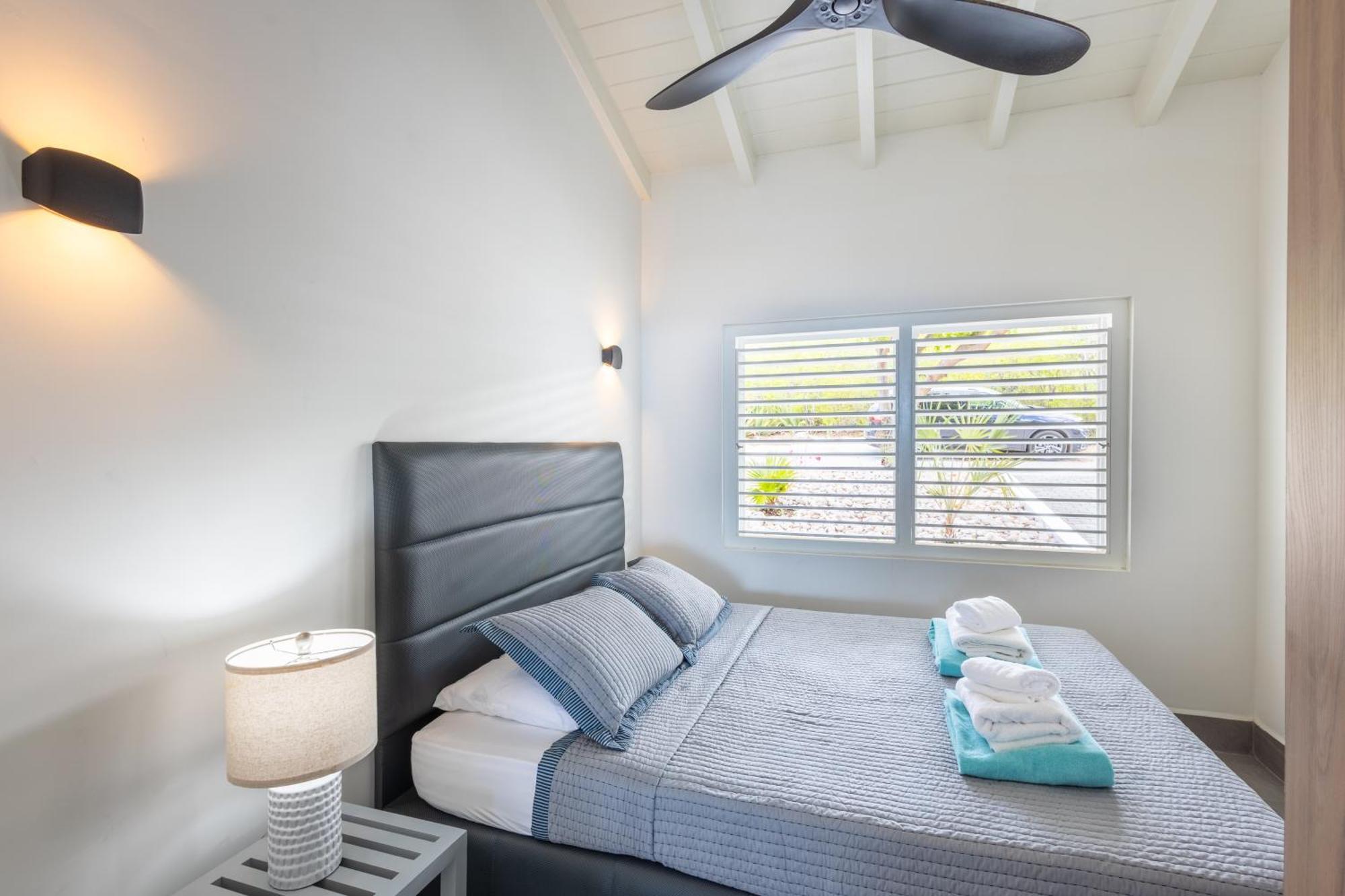 Coral Estate Holidays Willibrordus Room photo